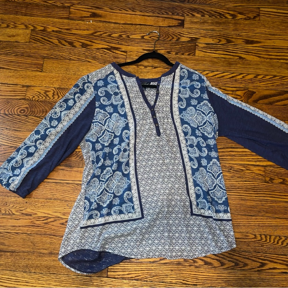 Women’s Top/Blouse